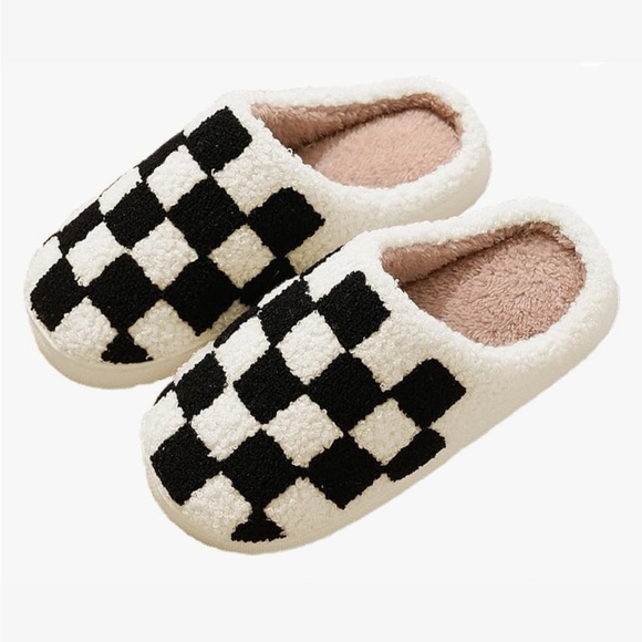 Shoes - Checkered Sherpa Slippers